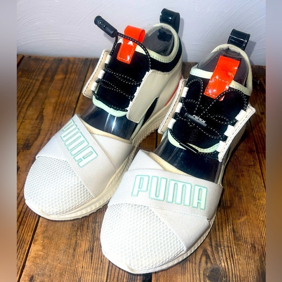 Puma Womens White Avid Fenty By Rihanna ART 367683-04 Sneakers